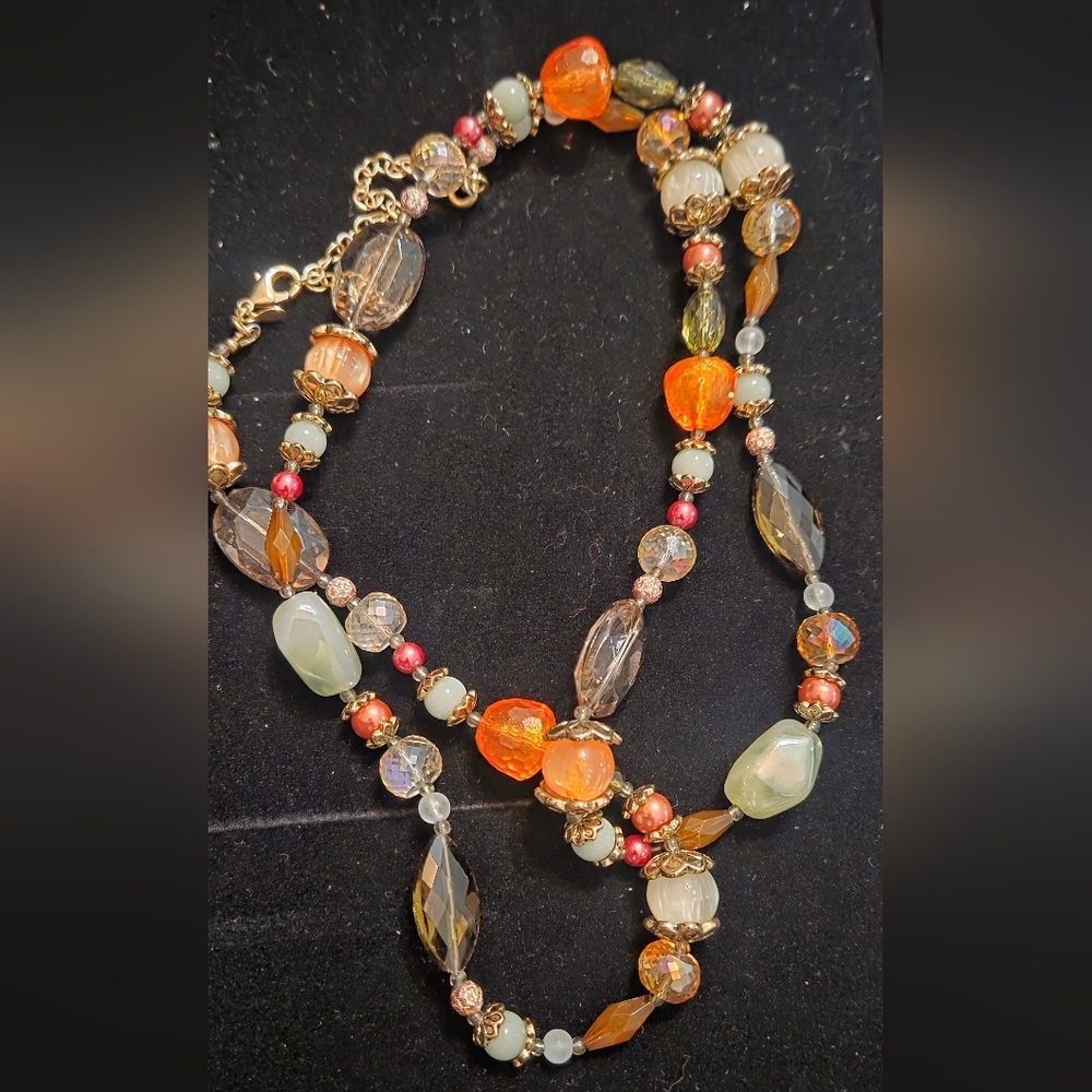 Elegant Multicolor Beaded Necklace